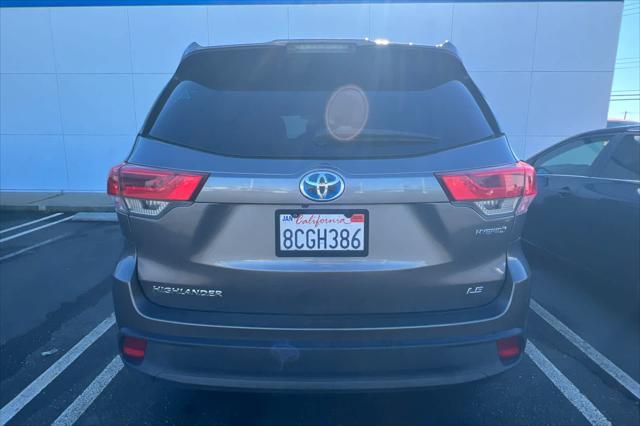 used 2018 Toyota Highlander Hybrid car, priced at $16,999