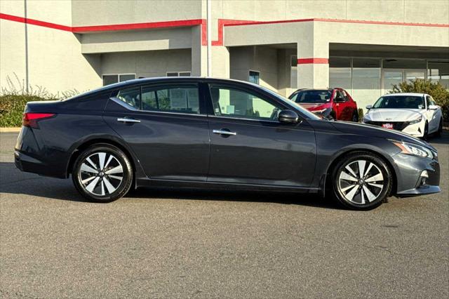 used 2019 Nissan Altima car, priced at $15,999