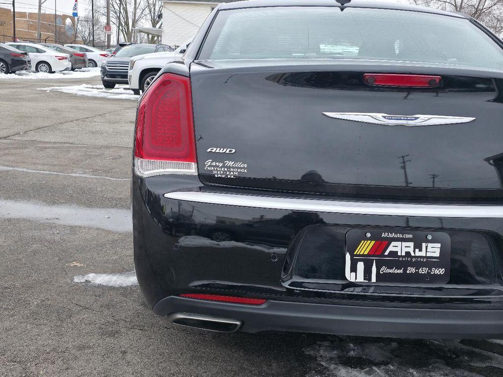 used 2016 Chrysler 300C car