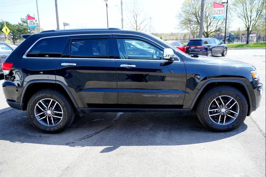 used 2017 Jeep Grand Cherokee car, priced at $12,446