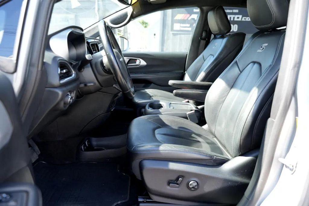 used 2018 Chrysler Pacifica car, priced at $13,987