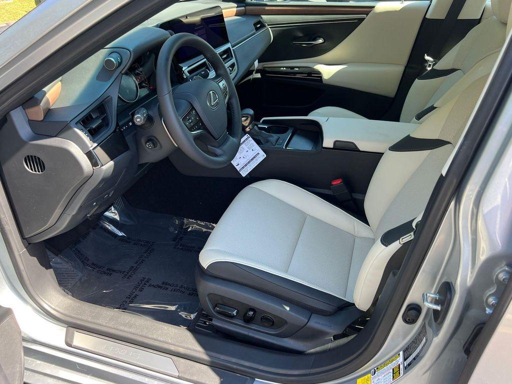 new 2025 Lexus ES 350 car, priced at $50,524