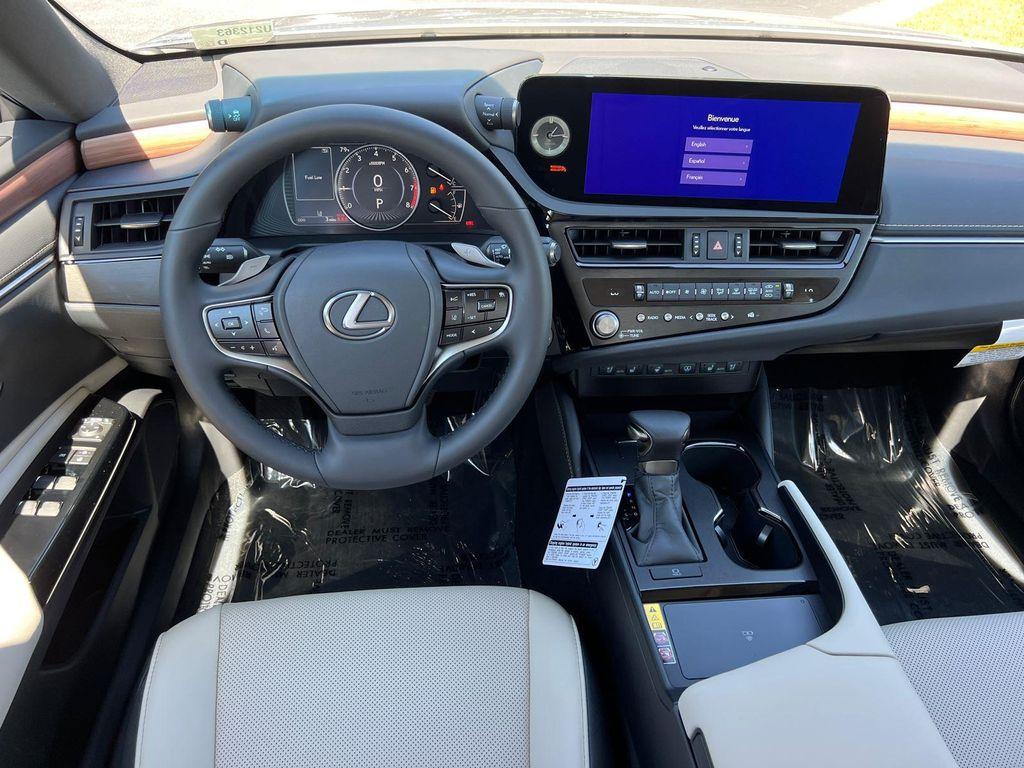 new 2025 Lexus ES 350 car, priced at $50,524