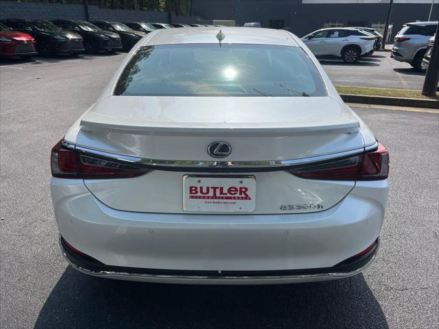 new 2025 Lexus ES 300h car, priced at $50,704