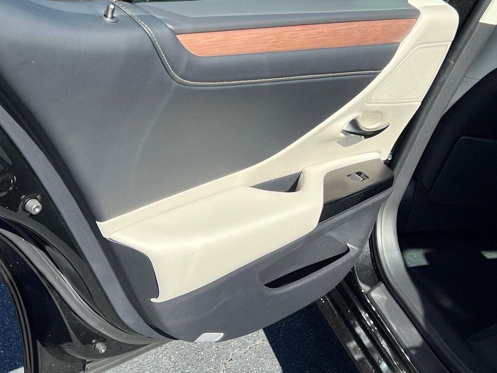 new 2025 Lexus ES 350 car, priced at $47,734