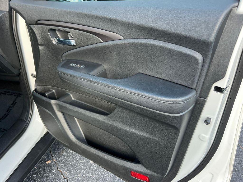 used 2022 Honda Pilot car, priced at $29,440