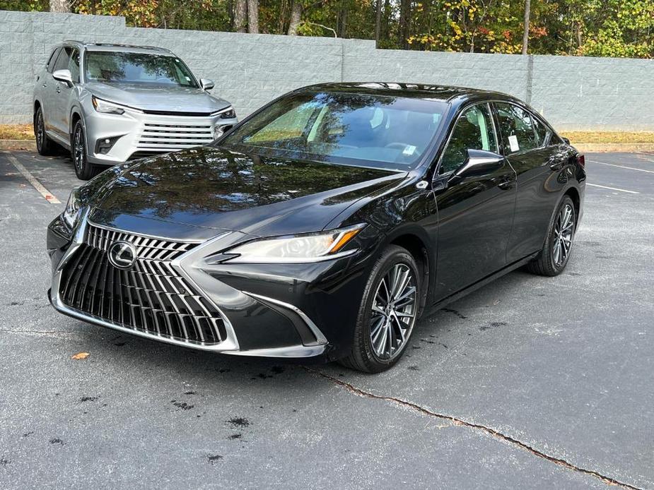 new 2025 Lexus ES 300h car, priced at $51,004