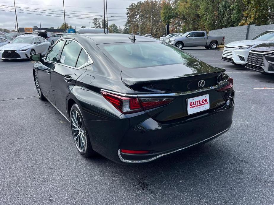 new 2025 Lexus ES 300h car, priced at $51,004