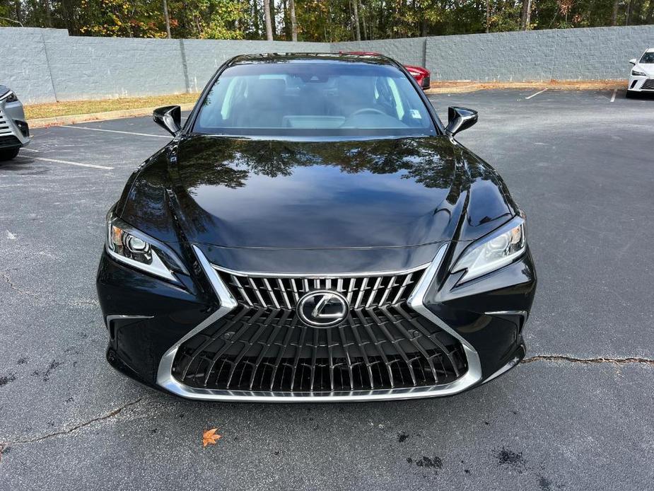 new 2025 Lexus ES 300h car, priced at $51,004