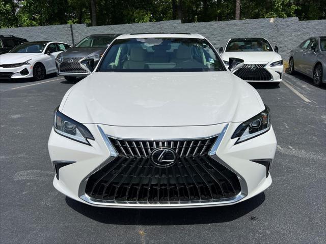 new 2025 Lexus ES 300h car, priced at $51,104