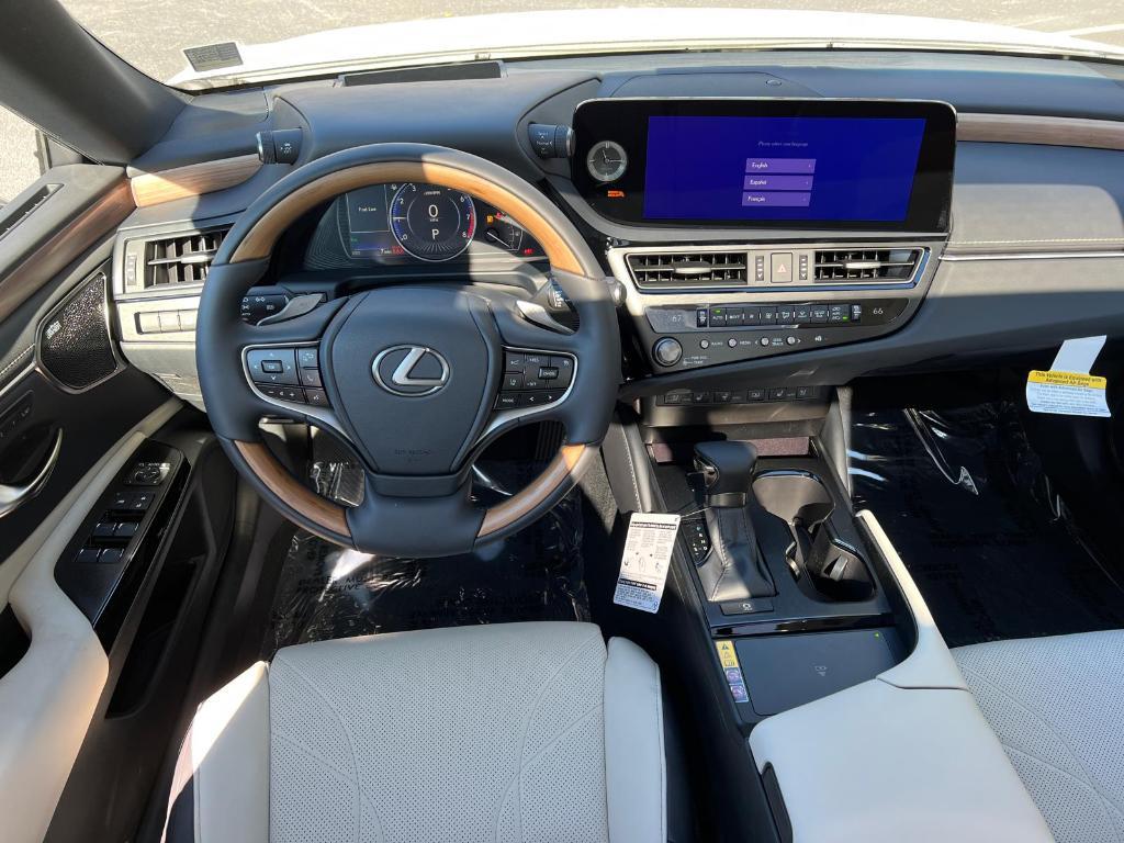 new 2025 Lexus ES 350 car, priced at $56,319