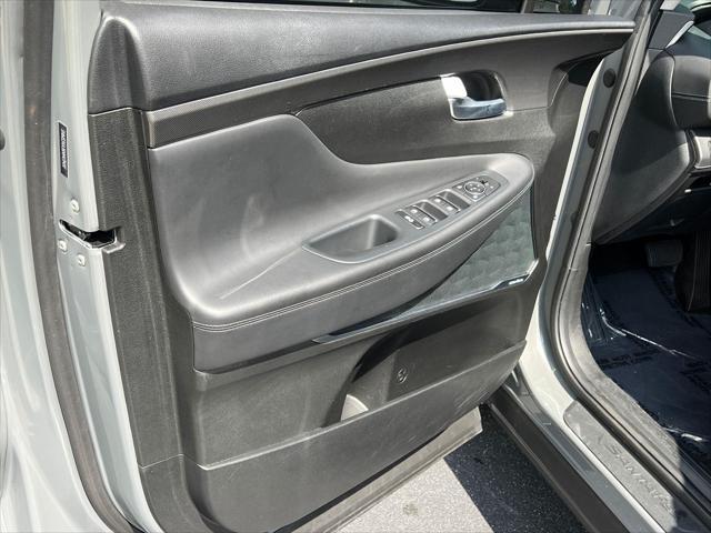 used 2022 Hyundai Santa Fe car, priced at $23,980