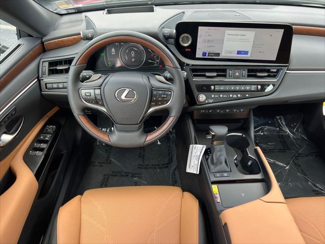 new 2025 Lexus ES 300h car, priced at $53,939