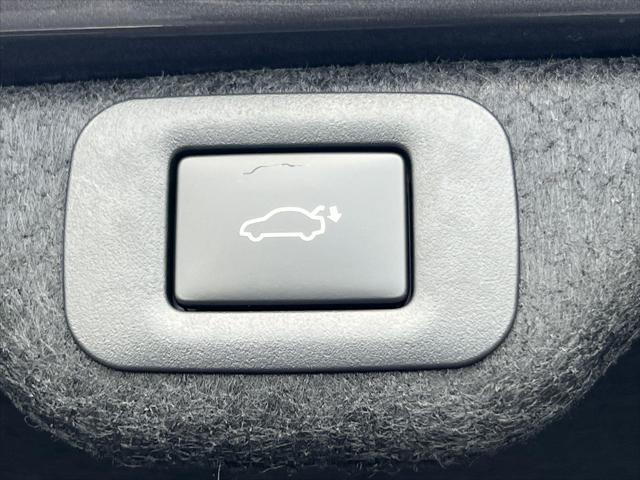 new 2025 Lexus ES 300h car, priced at $53,939