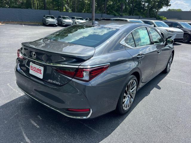 new 2025 Lexus ES 300h car, priced at $53,939