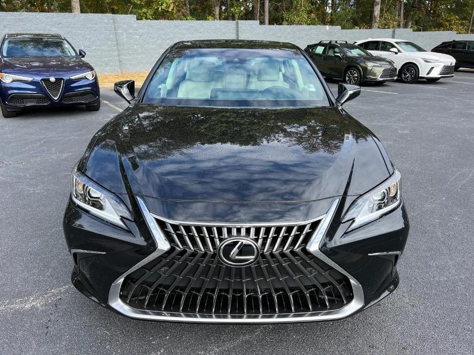 new 2025 Lexus ES 300h car, priced at $50,809