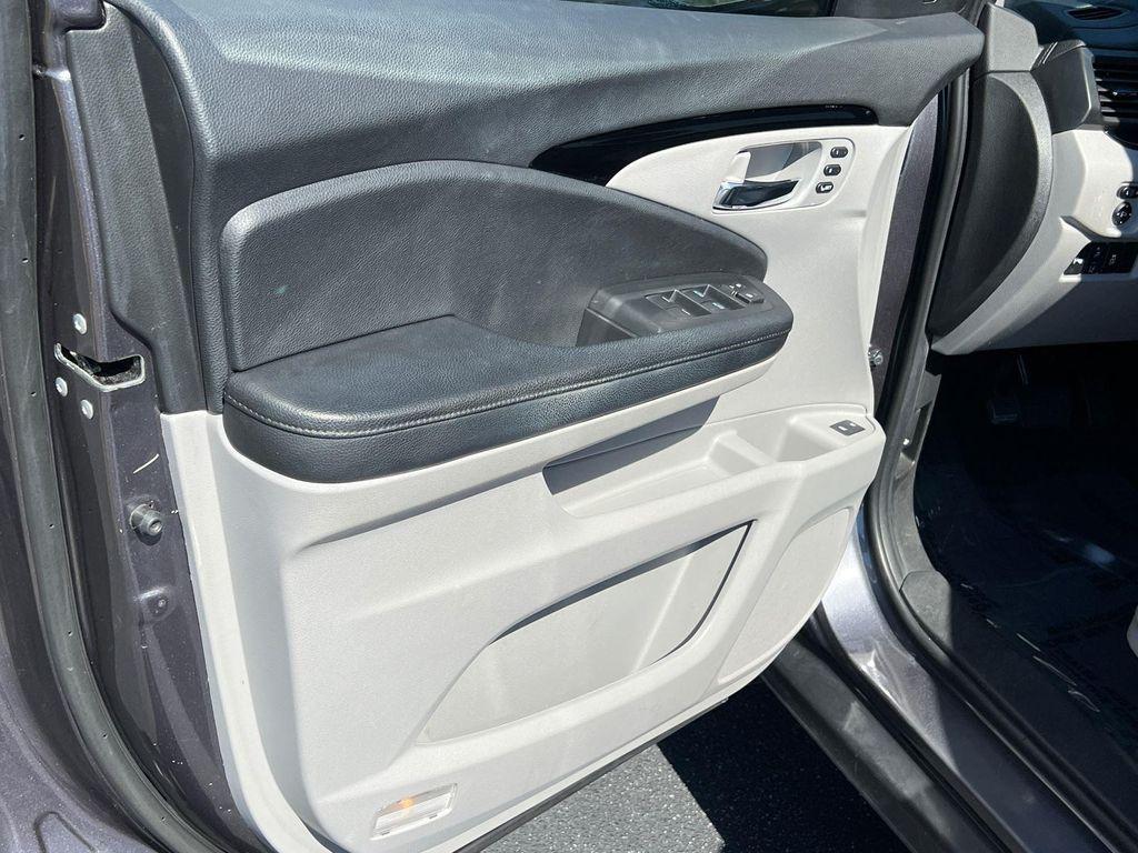 used 2021 Honda Pilot car, priced at $24,990