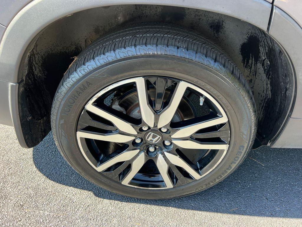 used 2021 Honda Pilot car, priced at $24,990