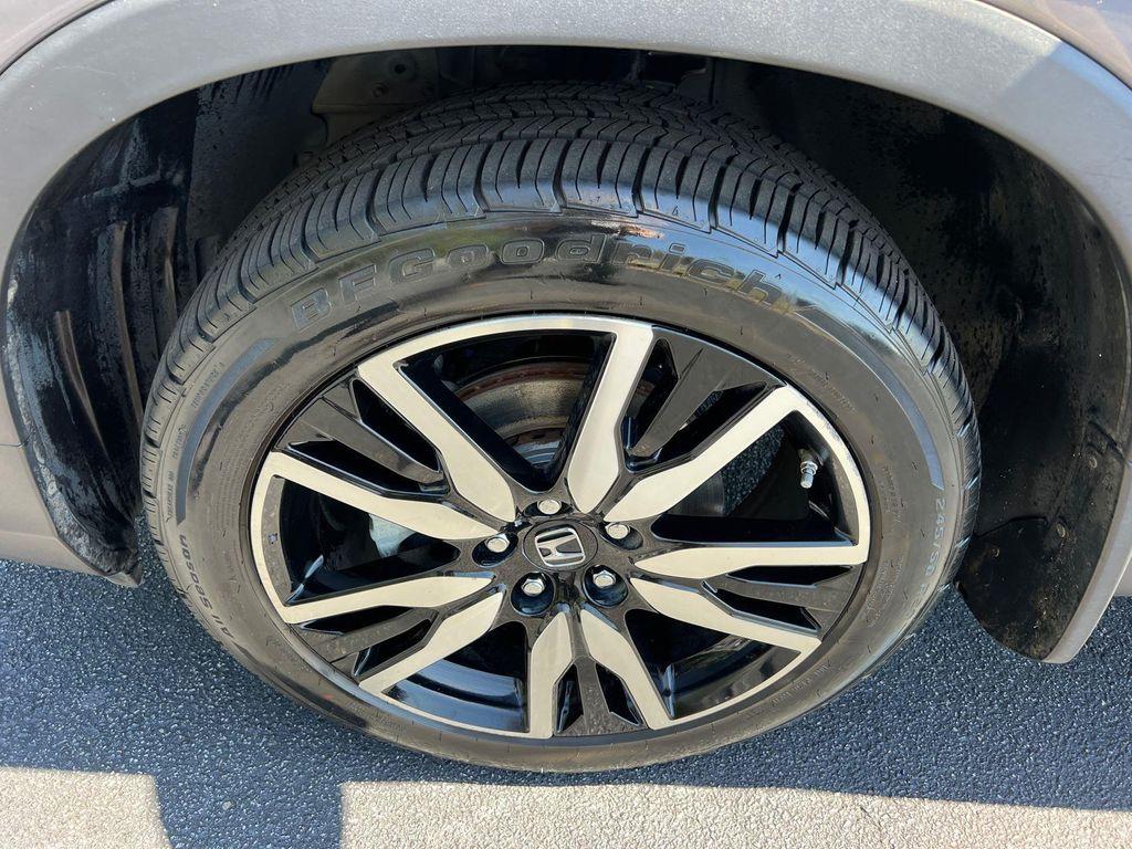 used 2021 Honda Pilot car, priced at $24,990