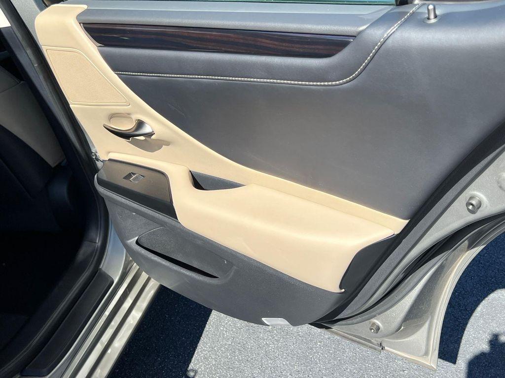 used 2021 Lexus ES 300h car, priced at $35,595