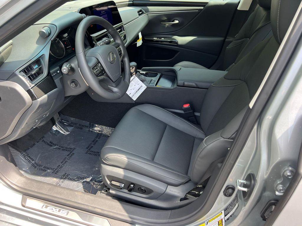 new 2025 Lexus ES 350 car, priced at $48,839