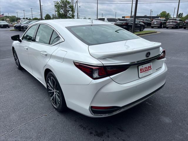 new 2025 Lexus ES 300h car, priced at $50,704