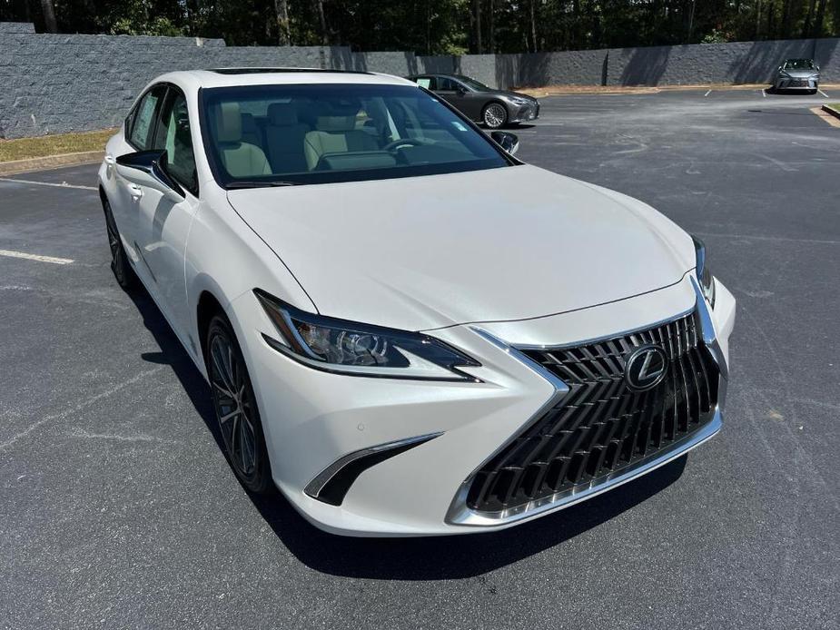 new 2025 Lexus ES 350 car, priced at $49,014