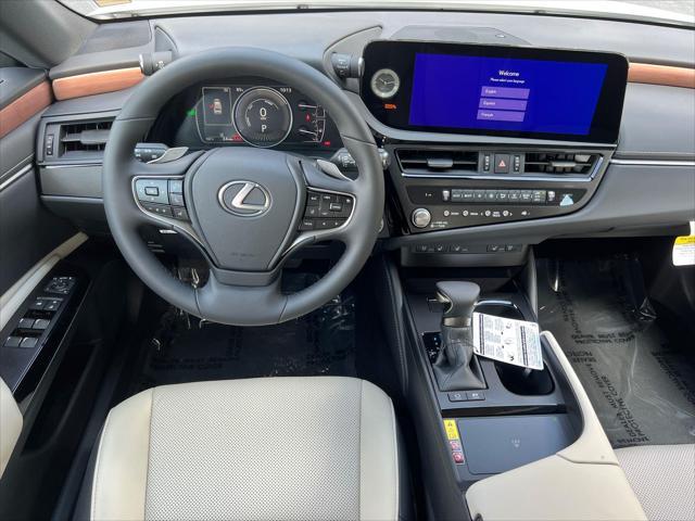 new 2025 Lexus ES 300h car, priced at $50,704