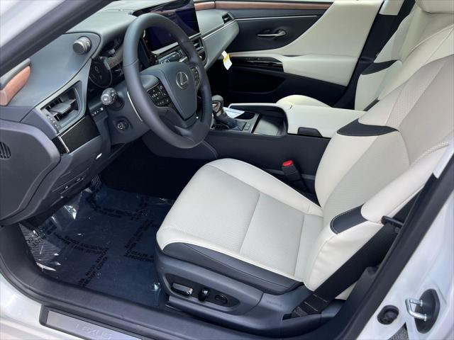 new 2025 Lexus ES 300h car, priced at $50,704