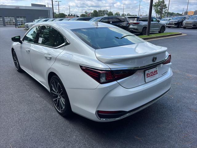 new 2025 Lexus ES 300h car, priced at $50,704
