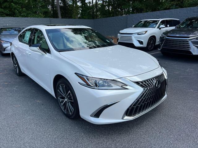 new 2025 Lexus ES 300h car, priced at $50,704