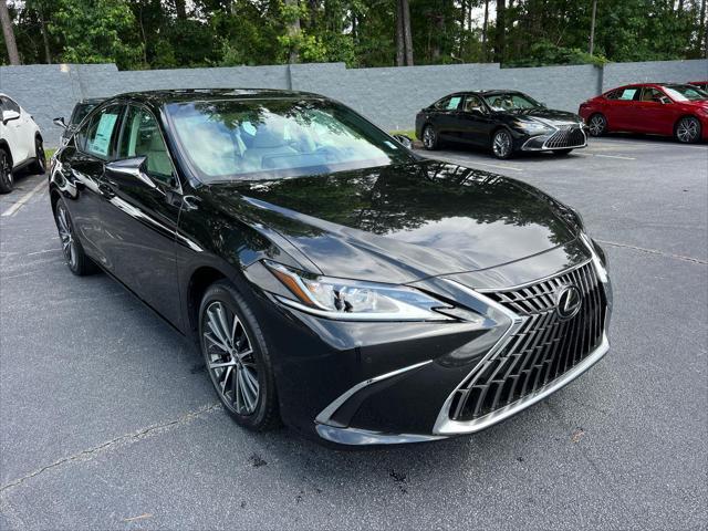 new 2025 Lexus ES 300h car, priced at $50,694