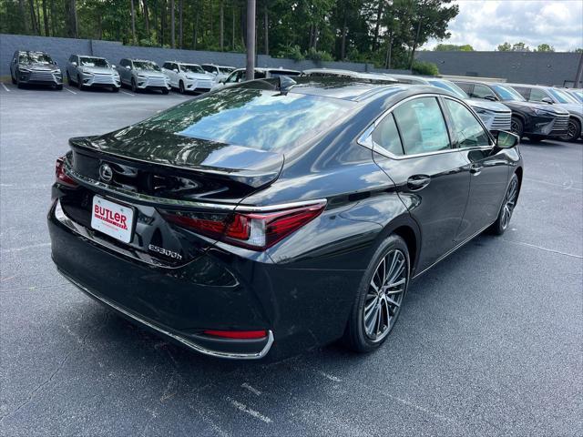 new 2025 Lexus ES 300h car, priced at $50,694