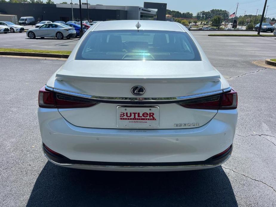 new 2025 Lexus ES 300h car, priced at $51,194