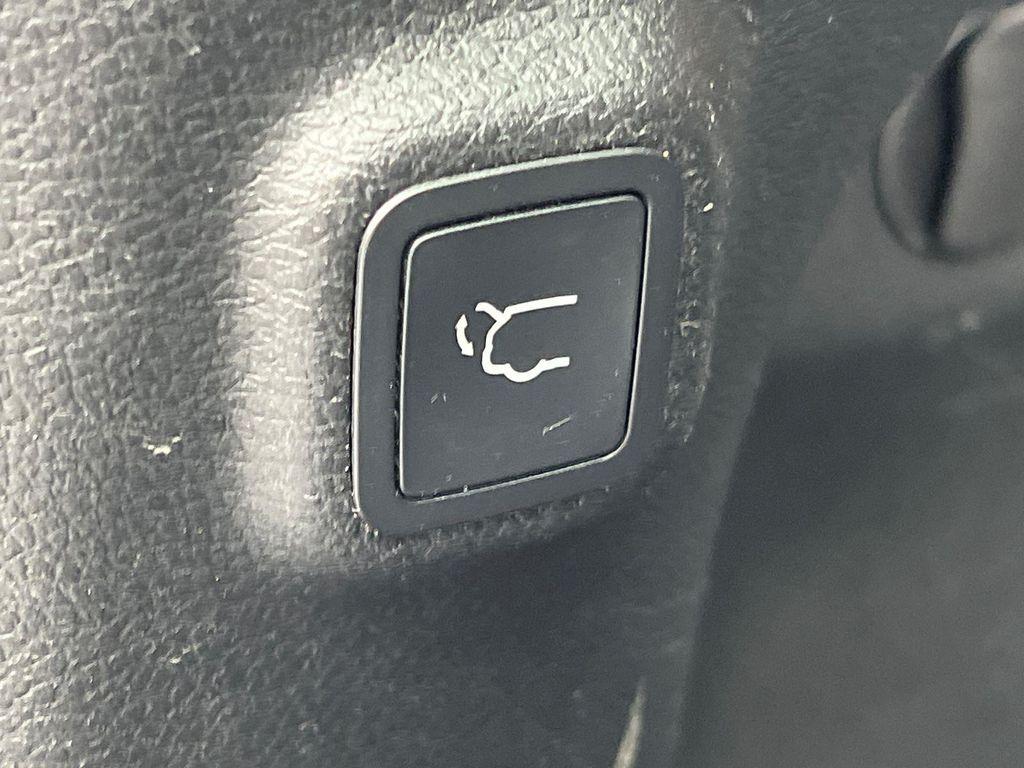 used 2020 Jeep Cherokee car, priced at $19,980