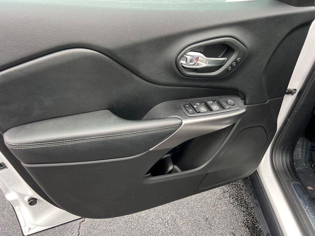 used 2020 Jeep Cherokee car, priced at $19,980