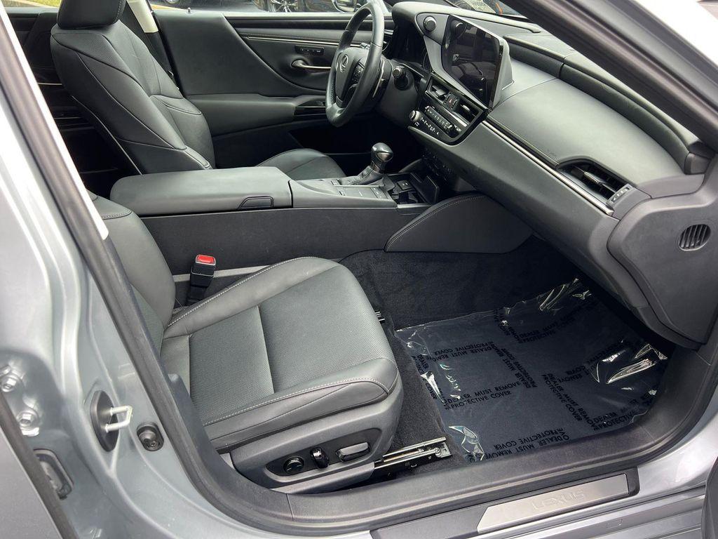 used 2022 Lexus ES 350 car, priced at $38,390