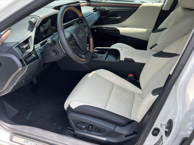new 2025 Lexus ES 350 car, priced at $56,995
