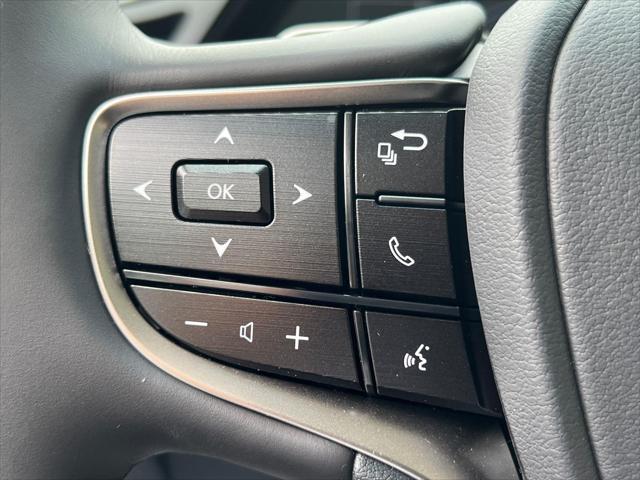 new 2025 Lexus ES 300h car, priced at $50,704