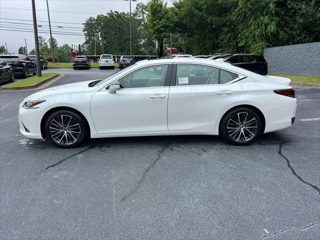 new 2025 Lexus ES 300h car, priced at $50,704