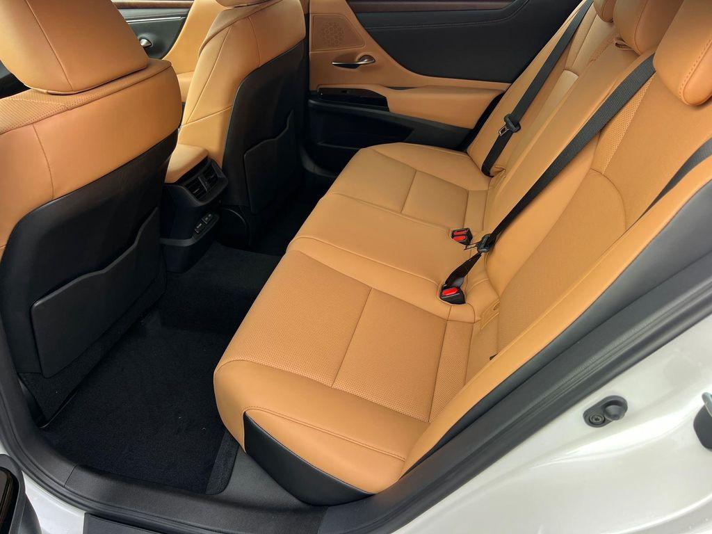 new 2025 Lexus ES 350 car, priced at $50,279