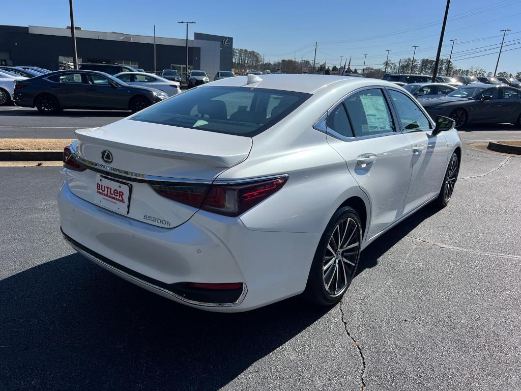 new 2025 Lexus ES 300h car, priced at $51,244