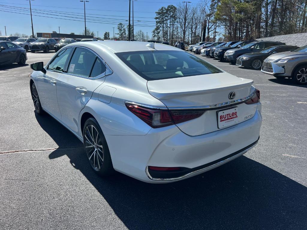 new 2025 Lexus ES 300h car, priced at $51,244