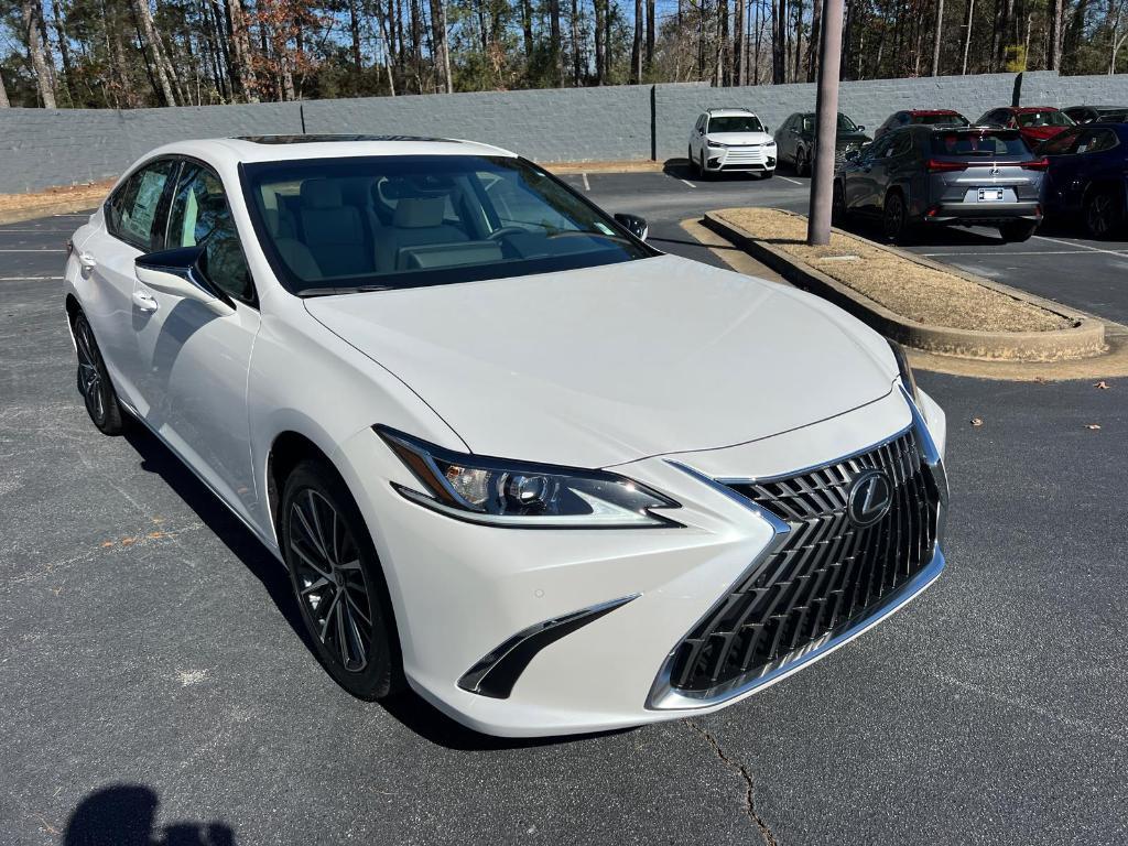 new 2025 Lexus ES 300h car, priced at $51,244