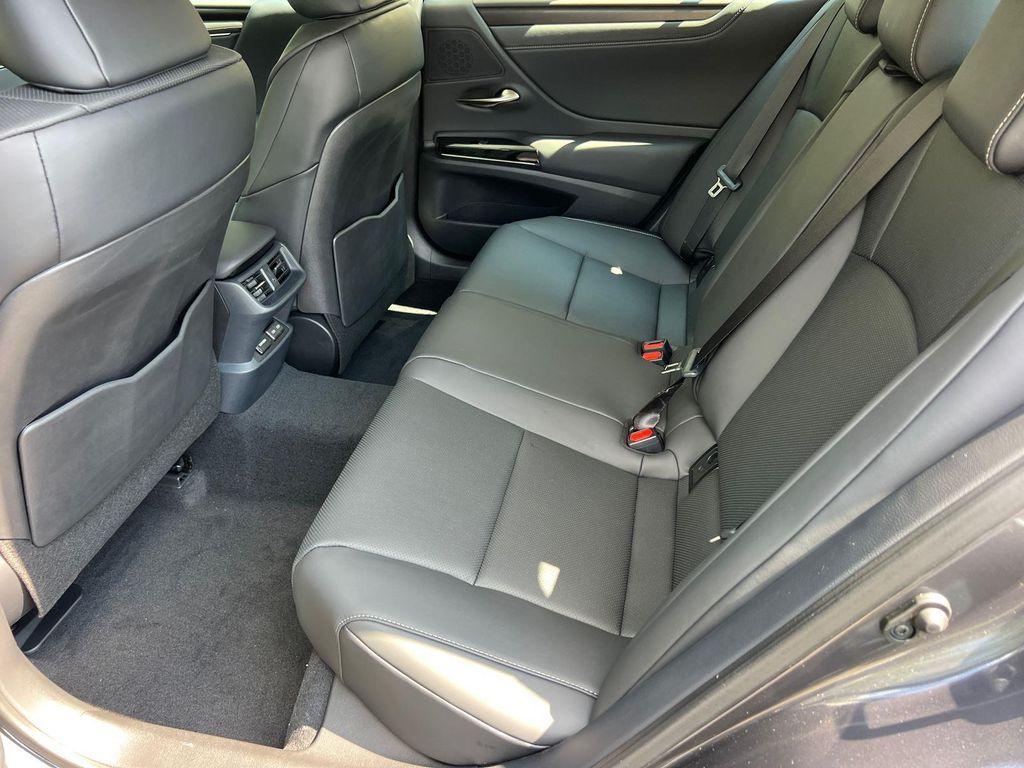 new 2025 Lexus ES 350 car, priced at $50,679