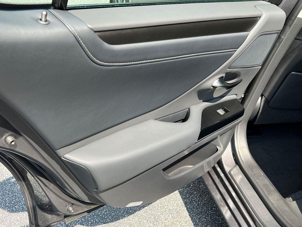 new 2025 Lexus ES 350 car, priced at $50,679