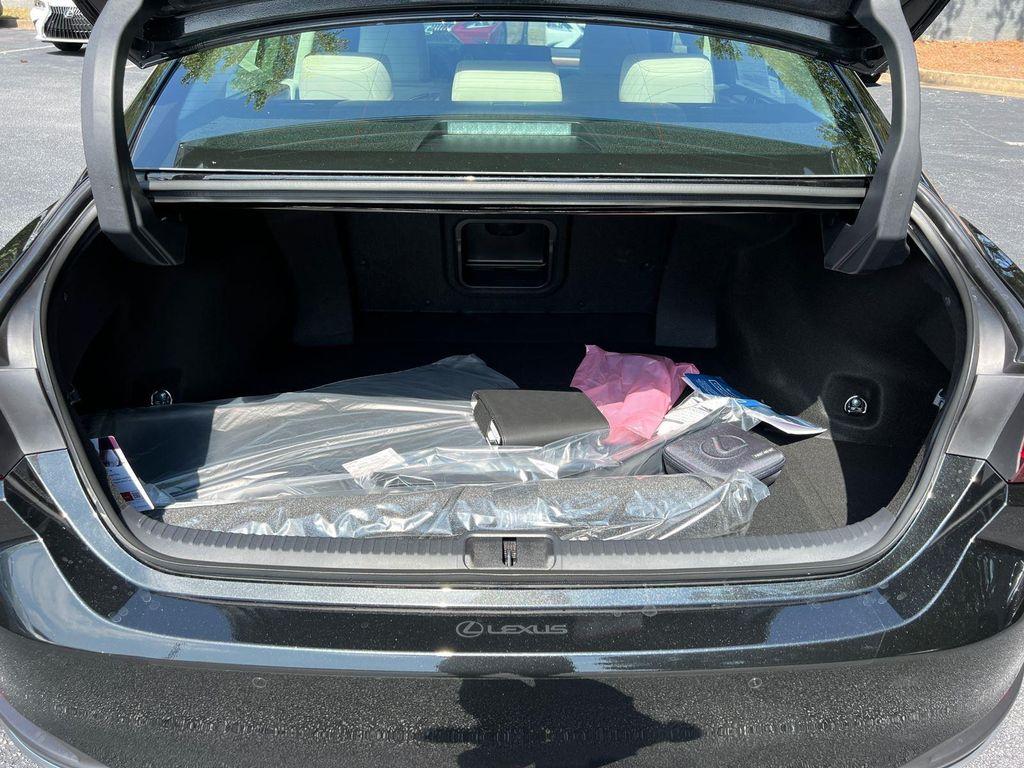 new 2025 Lexus ES 300h car, priced at $50,914
