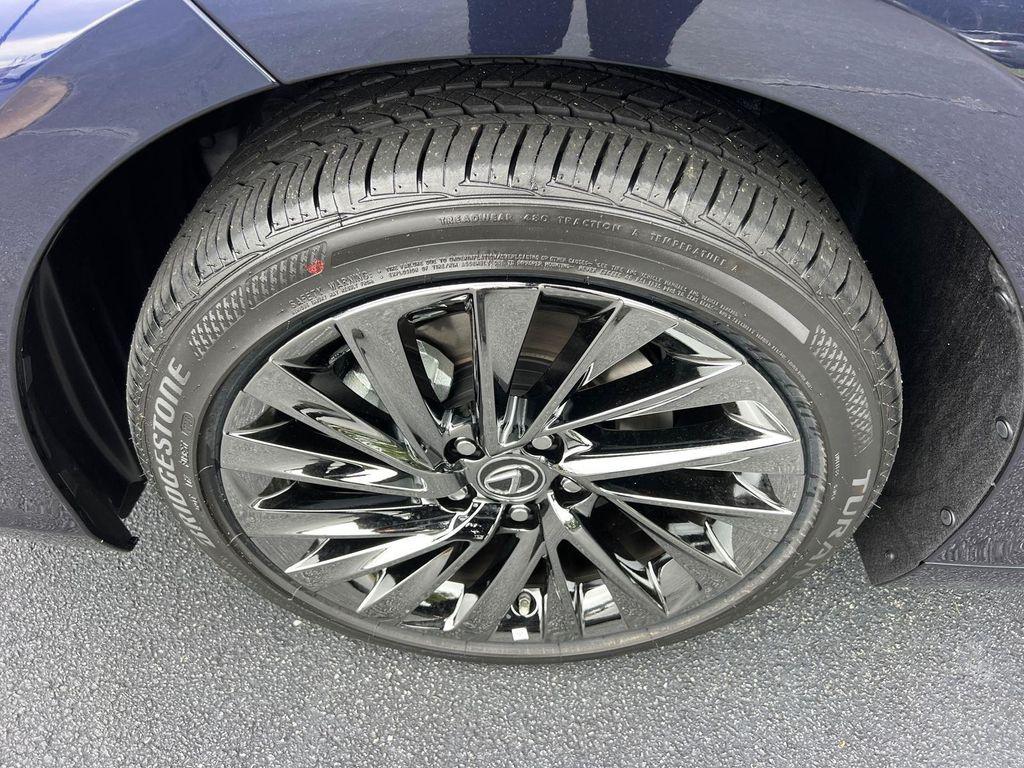 new 2025 Lexus ES 350 car, priced at $56,200
