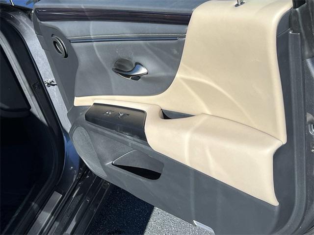 used 2021 Lexus ES 350 car, priced at $31,980