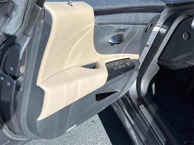 used 2021 Lexus ES 350 car, priced at $31,980